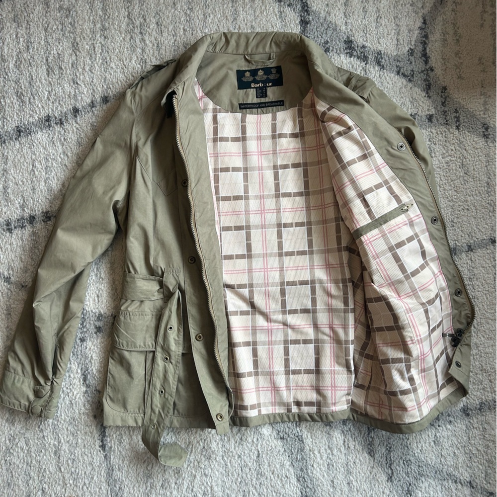 Barbour Belted Utility Jacket Khaki Beige Plaid Lining Size US 14 / UK 18 - Picture 9 of 11
